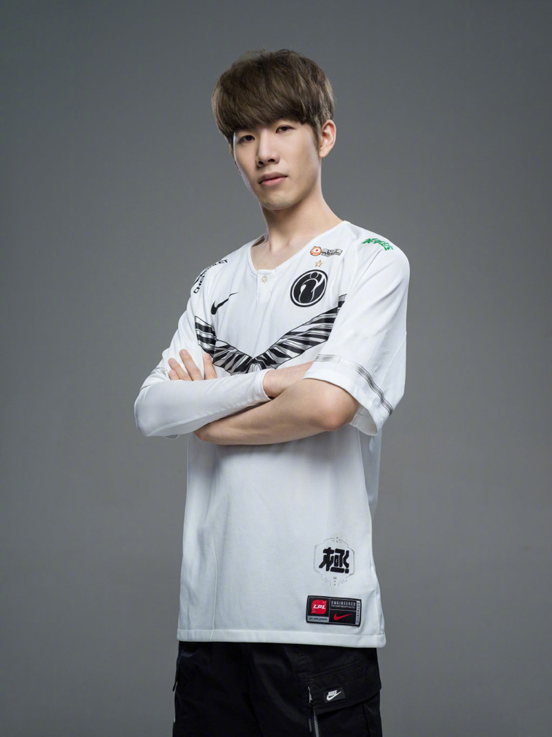 以其出色的 以其出色的